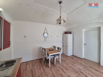 Prodej rodinného domu, 188 m², Králův Dvůr, ul. 5. května - 8