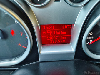 Ford Focus Combi 1.6i 74kw ,136971 tkm,tažné,klima - 8