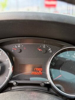 Peugeot 3008 - 8