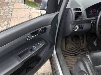 Touran 1.9 TDI 77kw - 8
