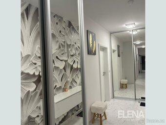 Pronájem bytu 4+kk 128 m² Zvěřinova, Praha - Strašnice - 8