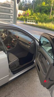 Audi a4b6 2.0i - 8
