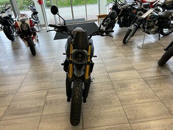 Moto Morini Seiemmezzo SCR 650 2025 - 8