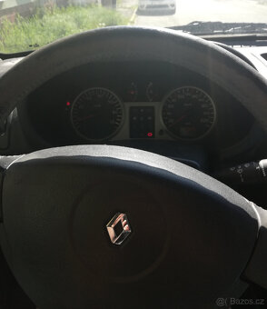 Renault Clio - 8