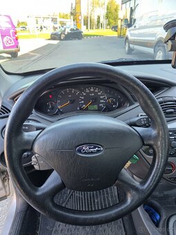 Ford Focus I 1.6 16V 74kW 1.majitel - 8