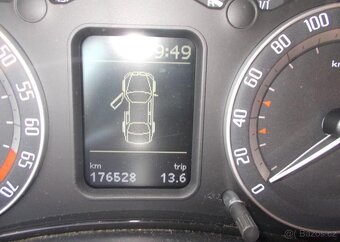 Volkswagen Golf 1,2 TSI 63KW benzín manuál 63 kw - 8