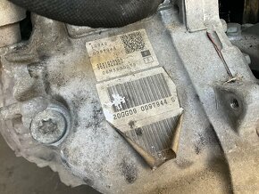 Citroen C6 , C5. 2,7 hdi - motor + aut. převodovka. UHZ - 8