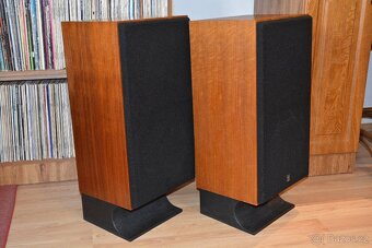 YAMAHA NS 670 - 8