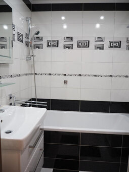 Pronájem bytu 3+1 71,2 m² Kuželova, Praha - Letňany - 8