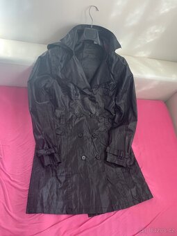 Krásný černý trenčkot do deště - 8