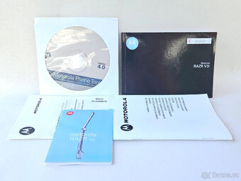 MOTOROLA RAZR V3i - NOVÝ - GSM - SBĚRATELSKÁ RARITA RETRO - 8