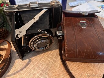 Staré hodiny foťáky - 8