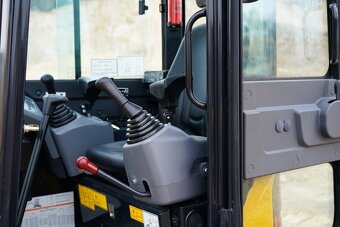 Minibager YUCHAI U27 Premium 2740 kg - 8