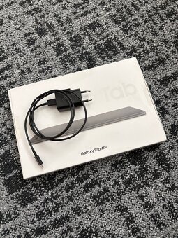 Samsung Galaxy Tab A9+ - 8