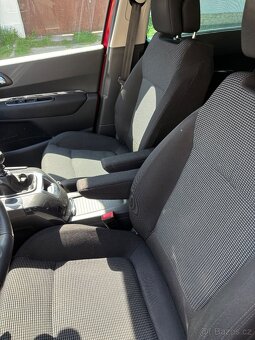 Peugeot 5008 2.0HDi PREMIUM - 8