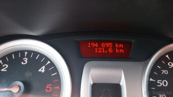 Renault Clio 3 Grandtour 1.5 Dci - 8