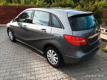 Mercedes Benz B 180 model 2012 - 8