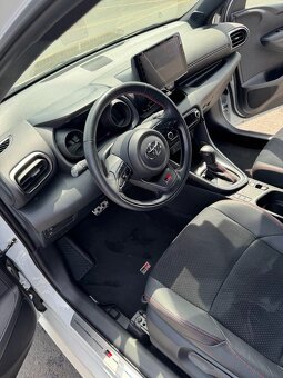 Toyota Yaris 1,5 HEV GR SPORT - 8