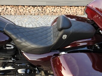 Harley-Davidson FLTRXS Road Glide Special - 8