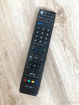 Super LCD televize SHARP LC40LE830E - 102cm - FULL HD - 3D - 8