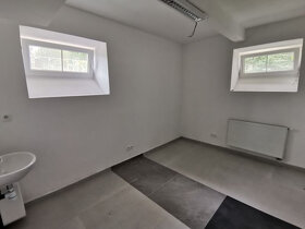Nový komerční prostor pro nehtové studio v Sušici - 8
