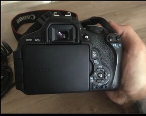 Fotoaparát Canon EOS 600D - 8