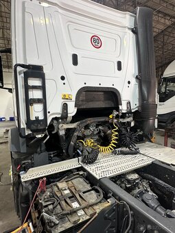 Prodam Mercedes Actros 1843 - 8
