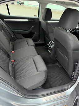 Pronájem Škoda Superb 5500,-Kč Taxi Bolt 2.0 TDI automat - 8