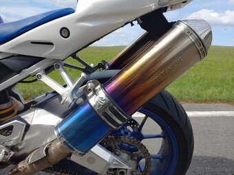 Aprilia Tuono 1000 R V2 - 8