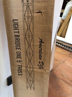 Světelné a zvukové vybavení - 8