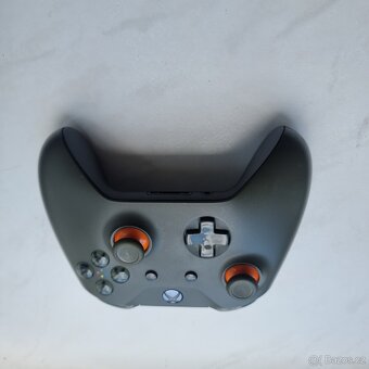Microsoft Xbox Wireless Controller - 8