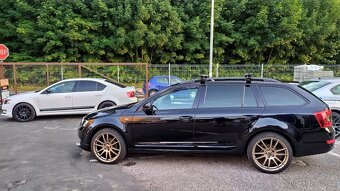 Škoda Octavia III 3.generace boční dveřní lišty originál - 8