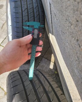 Letní sada R17 superb 5x112 215/55/17 - 8