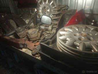 Chrysler Voyager CRD - náhradní dily - 8