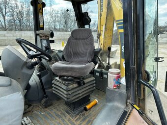 Traktorbagr Komatsu WB 93 R-5 - 8