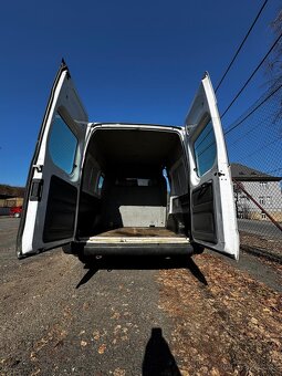 Ford transit 2.2 81 kW 6 míst rok výroby 2007 - 8