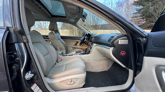 Subaru Legacy, 3.0R Automatic - 8