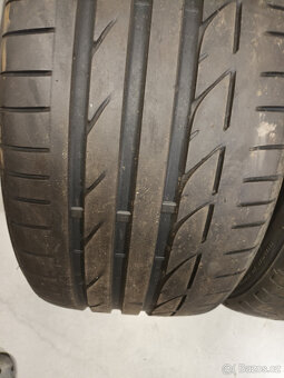 2x letní 255/40/18 BMW (řady 4) vzorek 5.6mm - 8