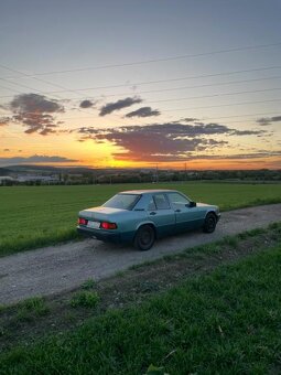 Mercedes 190E W201 - 8