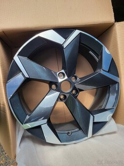 NOVÉ 19" Škoda TORCULAR original Superb 4 IV 3P 2025 ET44 - 8