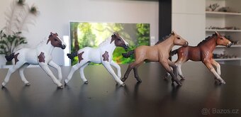 Schleich koně koníci Mustang - 8
