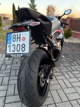 BMW S1000RR - 8