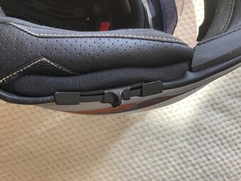 Moto-helma W-tec - 8