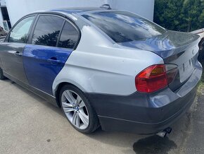 BMW E90 330D - 8