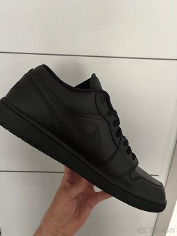 Air Jordan 1 Low tenisky, vel. 50.5 - 8