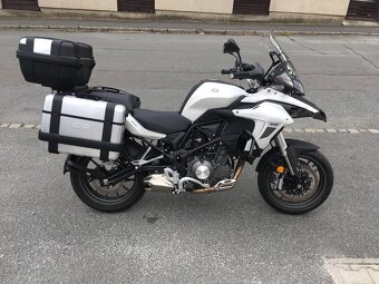 Benelli TRK 502 cestovní motorka - 8