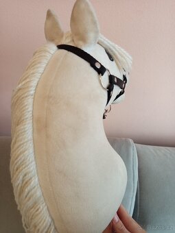 Larden Hobby Horse Lady - 8