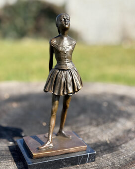 Bronzová socha Tanečnice baletka Degas – elegantní baletní - 8