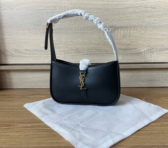 Kabelka Yves Saint Laurent Le 5 à 7 - 8