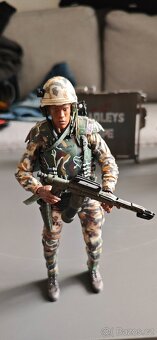 Prodam Neca figurky 1/10 Aliens - 8